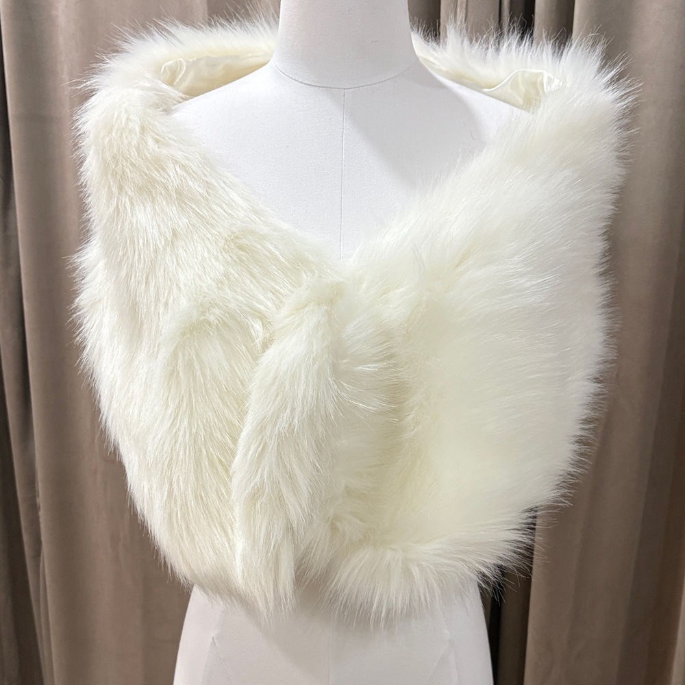 Elegant Faux Fur Shawl
